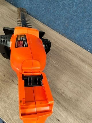 Tagliasiepi 18V senza batteria e lama da 45 cm 18 mm