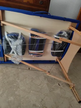 Camilla de madera Coinfy