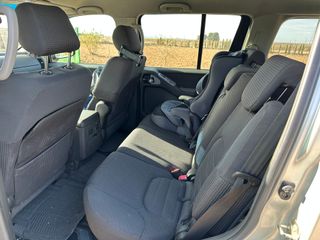 Nissan Pathfinder 2.5 dci 174cv