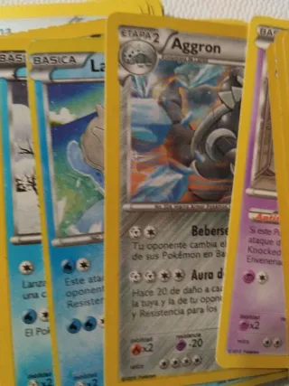 Cartas Pokémon variadas en español
