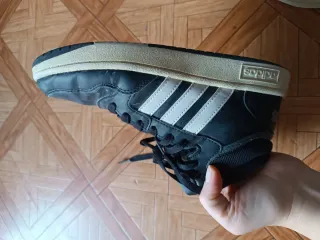 Zapatillas Adidas caña alta negras