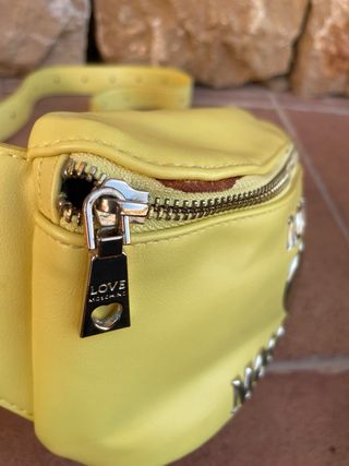 Riñonera Love Moschino is