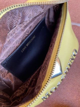 Riñonera Love Moschino is