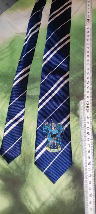 Corbata Harry Potter Ravenclaw Azul y Blanca