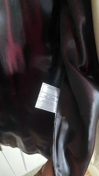 Chaqueta de piel negra