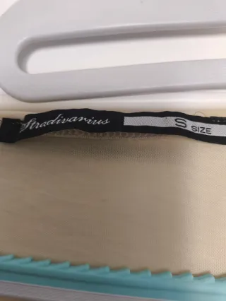 Camiseta Stradivarius S con dibujo mujer