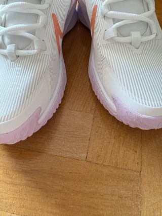 Zapatillas Nike Blancas y Naranja