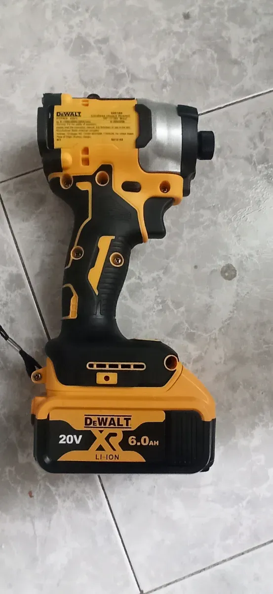 Llave de Impacto DeWalt 20V 6.0Ah
