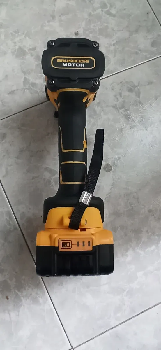 Llave de Impacto DeWalt 20V 6.0Ah