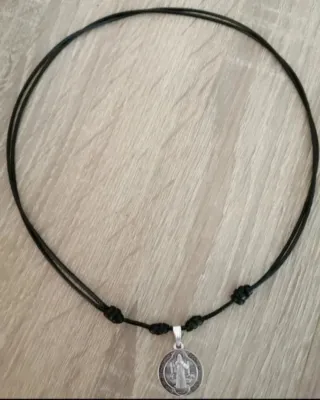 Colgante Llave con llave ó Medalla de San Benito