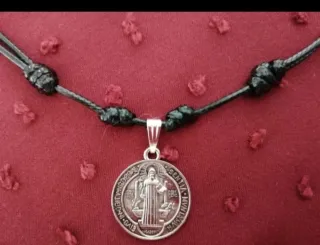 Colgante Llave con llave ó Medalla de San Benito