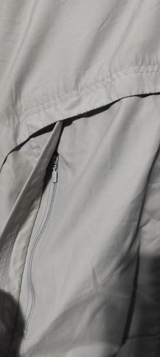 Chaqueta Adidas vintage con etiqueta de los 2000