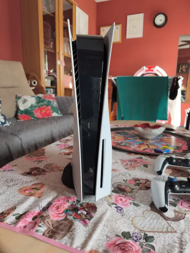 Consola Sony PS5 825GB con lector + 2 Mandos