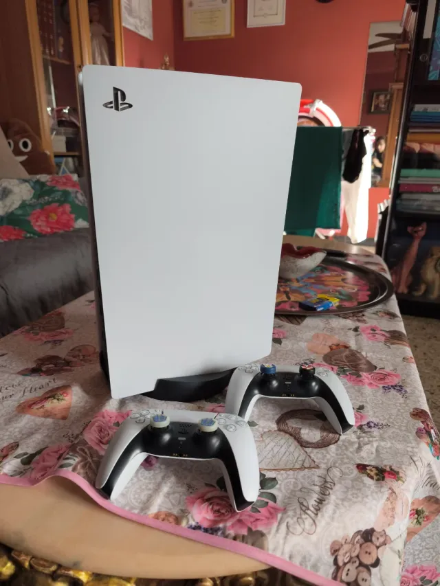 Consola Sony PS5 825GB con lector + 2 Mandos