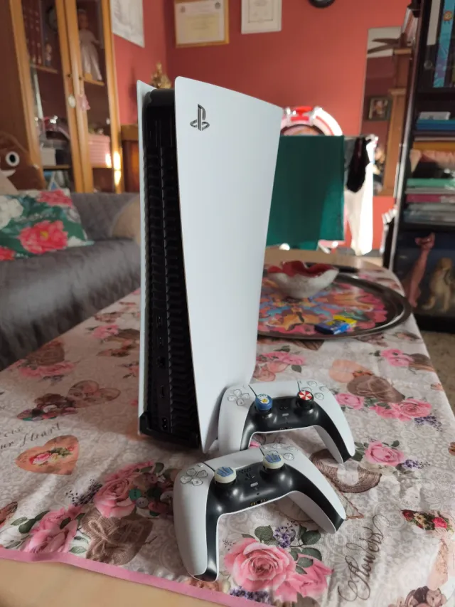 Consola Sony PS5 825GB con lector + 2 Mandos