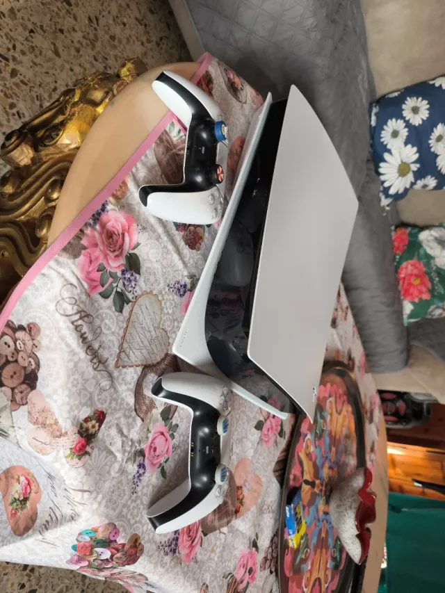 Consola Sony PS5 825GB con lector + 2 Mandos