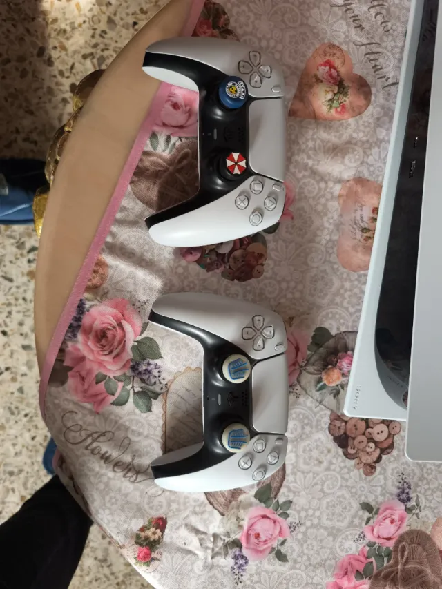 Consola Sony PS5 825GB con lector + 2 Mandos