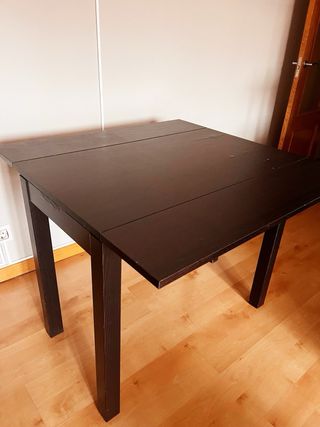 Mesa extensible de madera