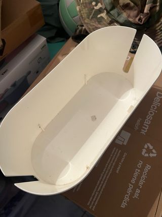 Organizador de cables y regleta