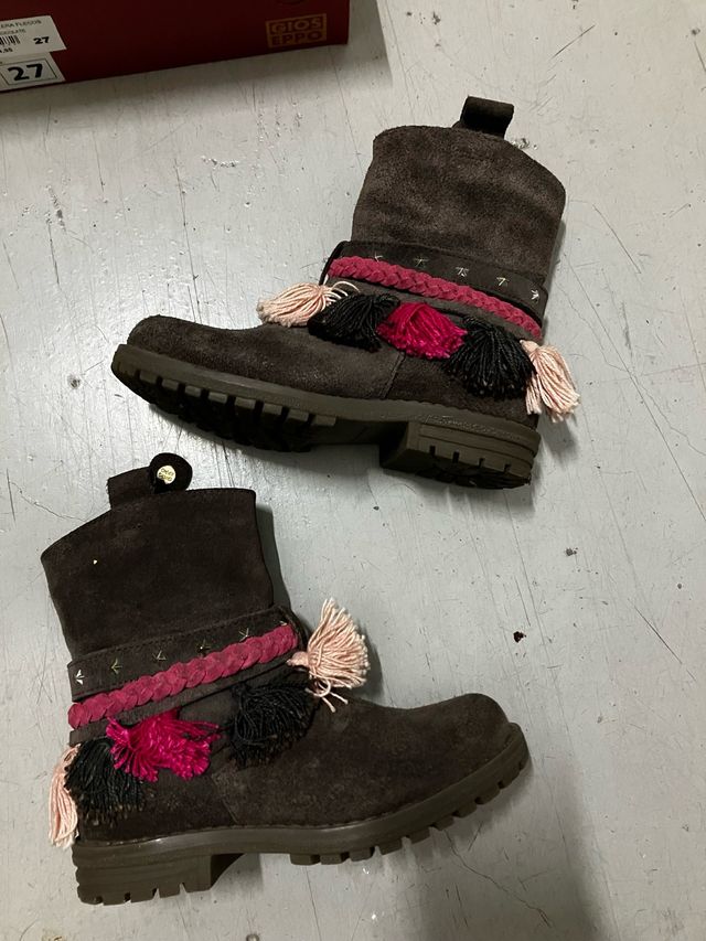 Botas Gioseppo Talla 27 Marrones con Flecos