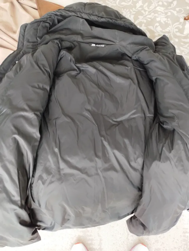 Abrigo acolchado con capucha