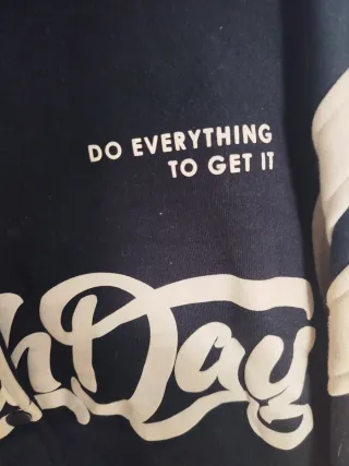 Chaqueta Bershka estilo universitario