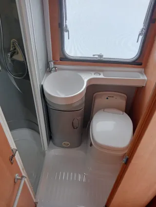 Autocaravana roller team capuchina 6 plazas