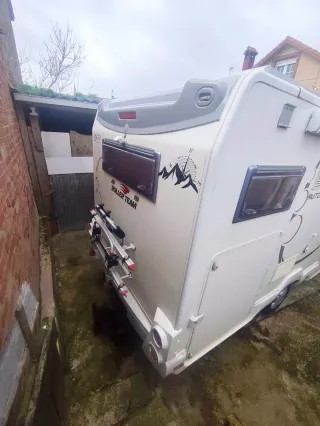 Autocaravana roller team capuchina 6 plazas
