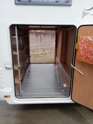 Autocaravana roller team capuchina 6 plazas