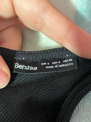 Top negro asimétrico talla S