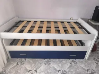 Cama nido juvenil madera, armario y cajonera.