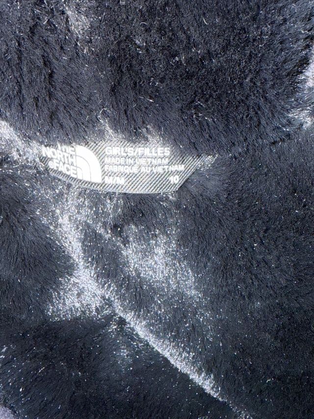 Parka The North Face Negra con Capucha