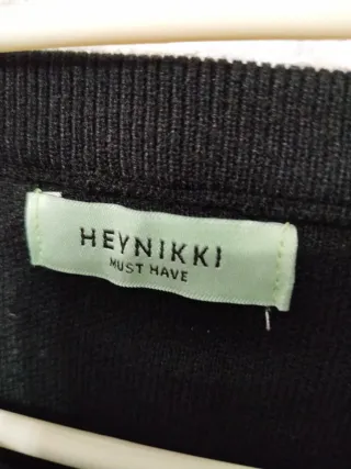 Jersey Heynikki Negro Bordado