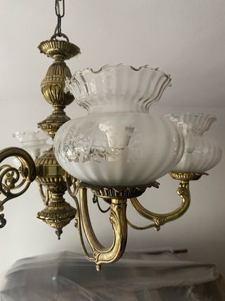 Lámpara de techo antigua dorada