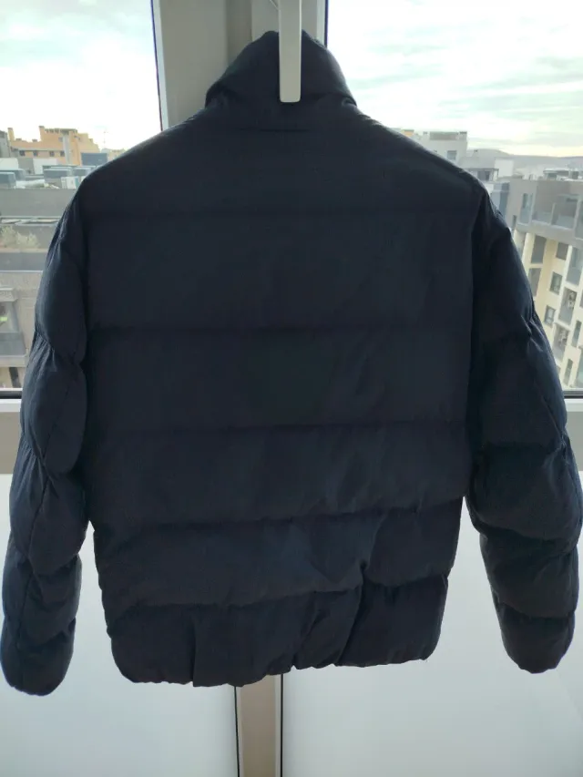 Cazadora acolchada gris básica