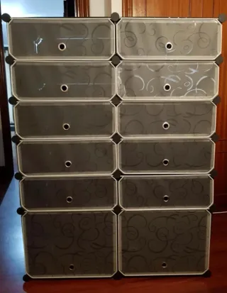 Zapatero modular plástico negro y gris