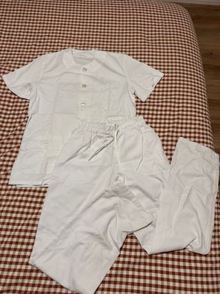 2 trajes/uniformes blanco para prácticas