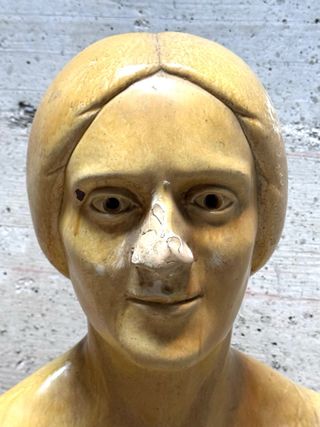 Busto scultura femminile in gesso – stile accademico vintage – 43 cm