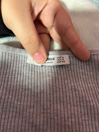 Top gris manga larga con botones