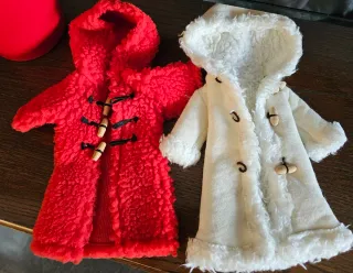 TRENKA Nancy Rojo y Blanco, macla.