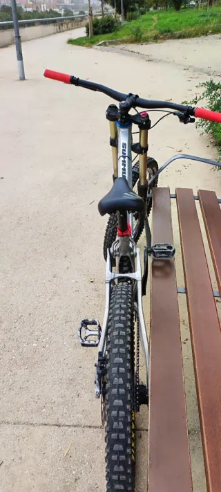 Bicicleta Enduro Mondraker