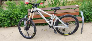 Bicicleta Enduro Mondraker