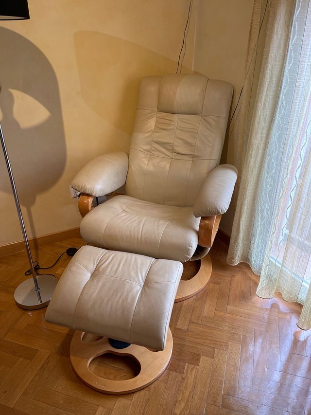 Sillón reclinable piel y madera