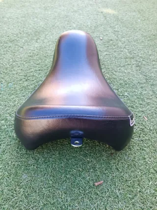Asiento Harley Davidson sportster Le Pera