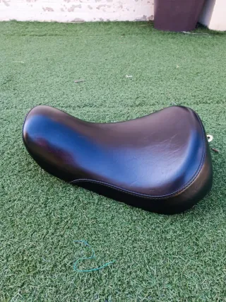 Asiento Harley Davidson sportster Le Pera