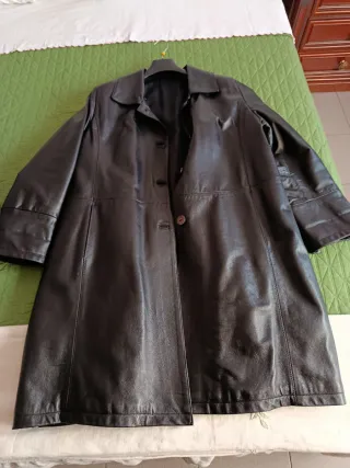 Giacca lunga in pelle nera