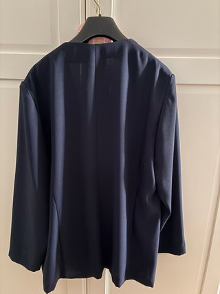 Chaqueta azul marino elegante