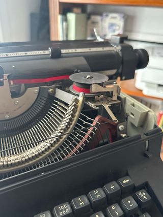 Macchina da scrivere Facit