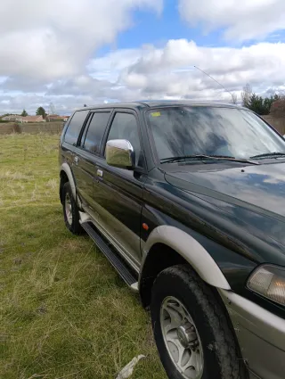 Mitsubishi Montero 1999