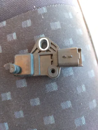 Sensor HELLA 6PU 009 146-74 Peugeot 407